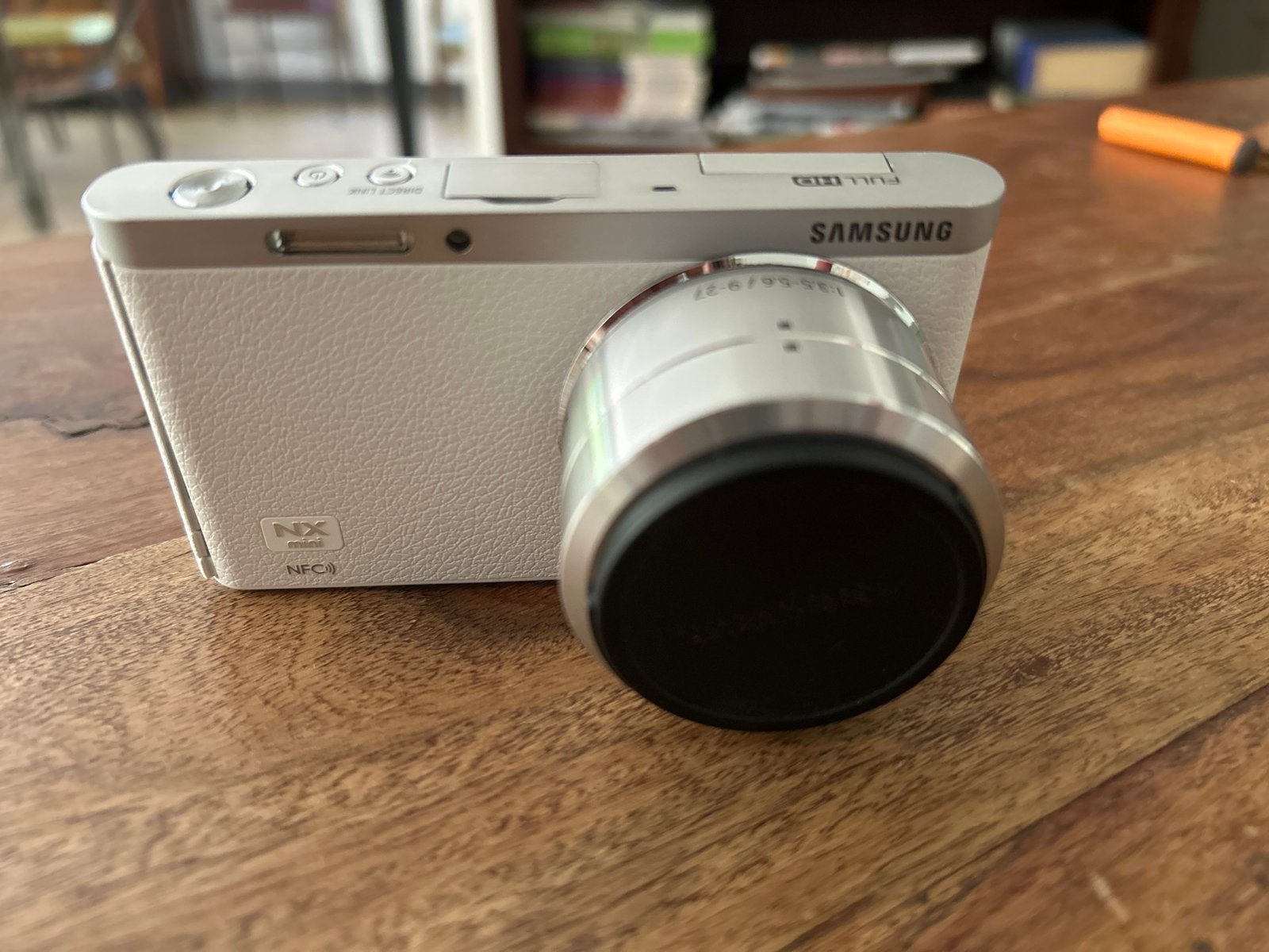 Samsung NX mini met 9-27mm lens - Wit, Gebruikt, Ophalen of Verzenden, 4 t/m 7 keer, Samsung
