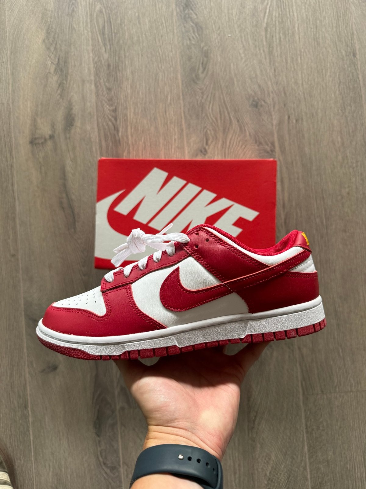 Nike Dunk Low Retro Red White UNC (Maat 41), Overige kleuren, Nieuw, Ophalen of Verzenden, Sneakers of Gympen