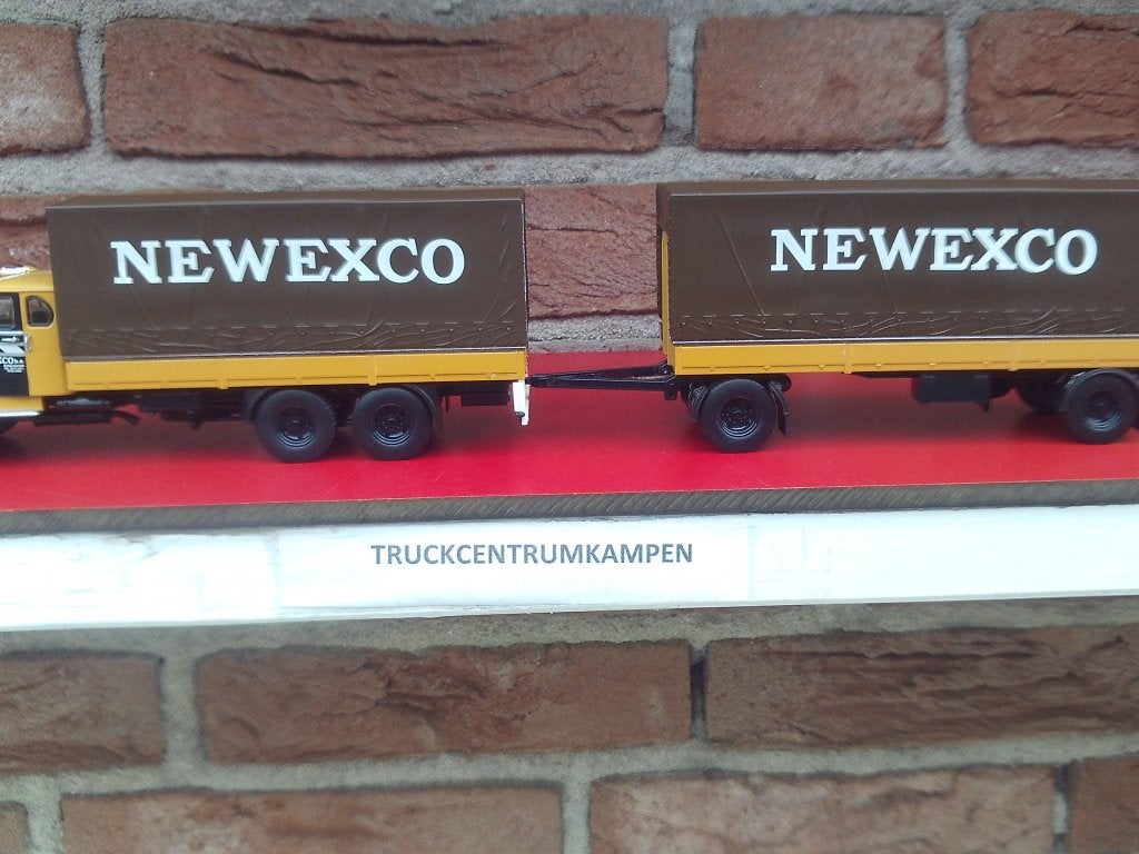 Tekno  Volvo  N495  Titan  van  Newexco.