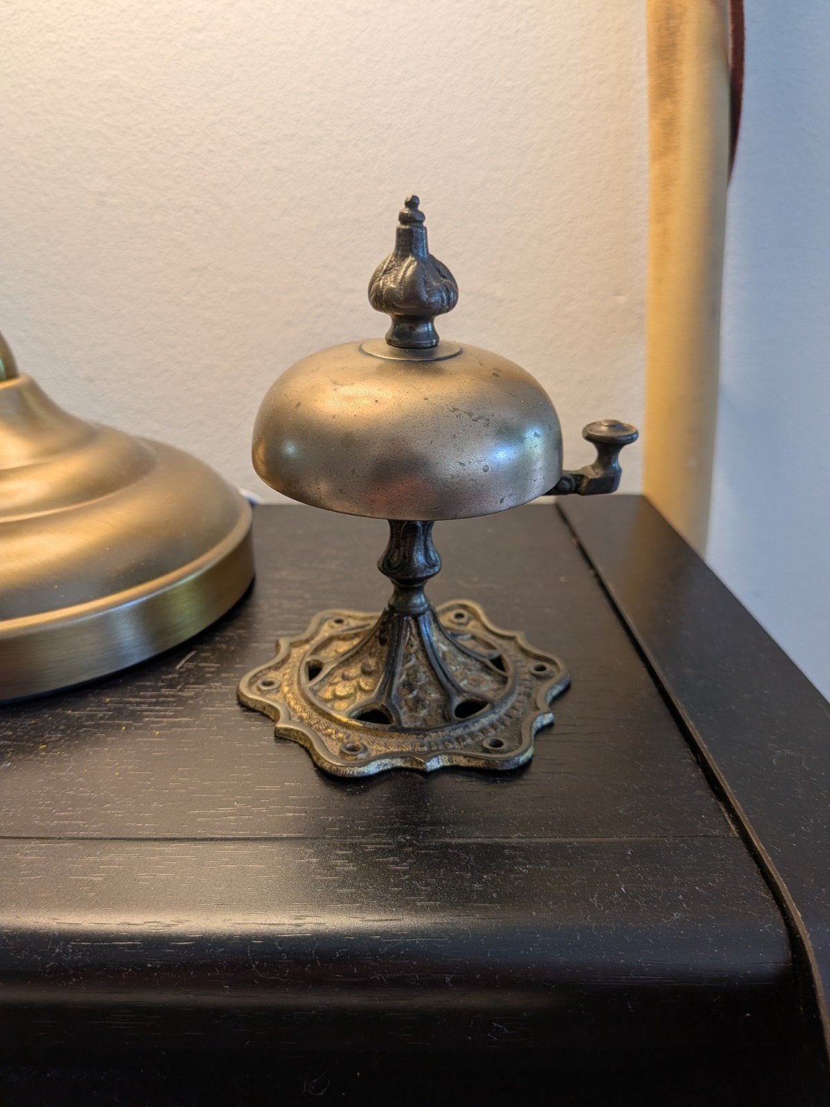 Antieke hotel bel / tafelbel messing., Antiek en Kunst, Ophalen