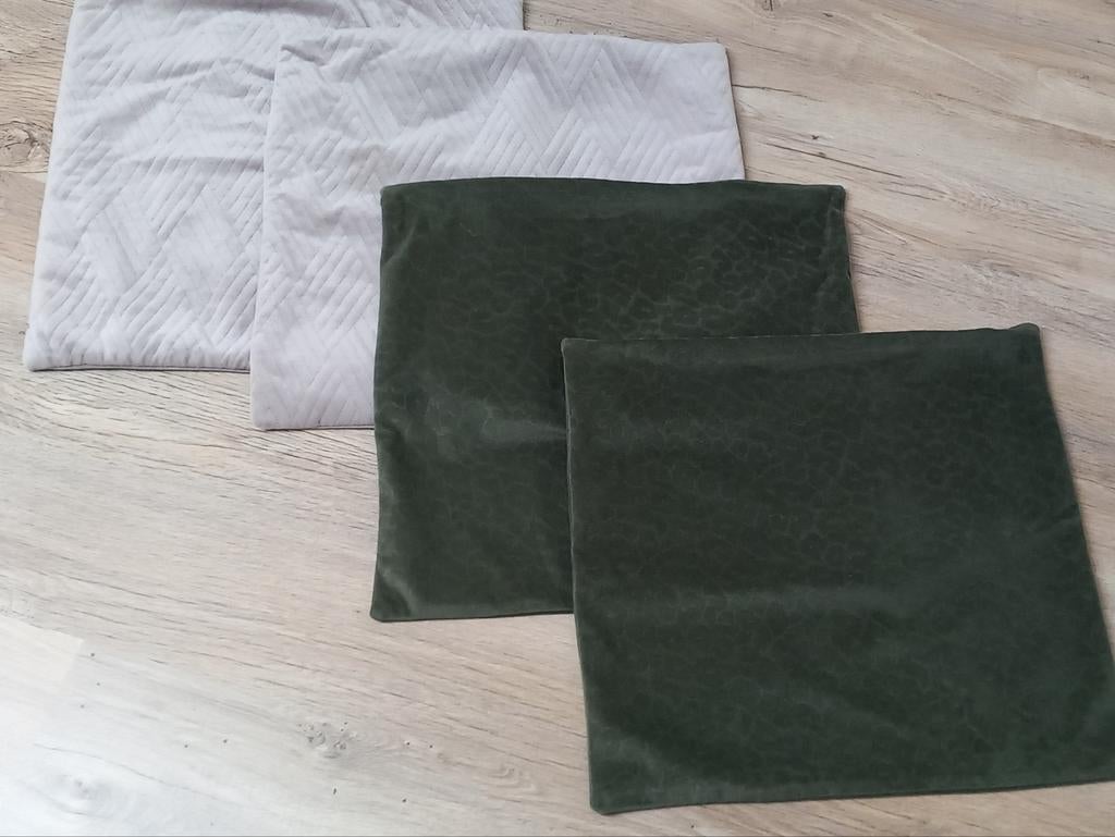 4 Velours Kussenhoesjes, Ophalen of Verzenden, Zo goed als nieuw, Vierkant
