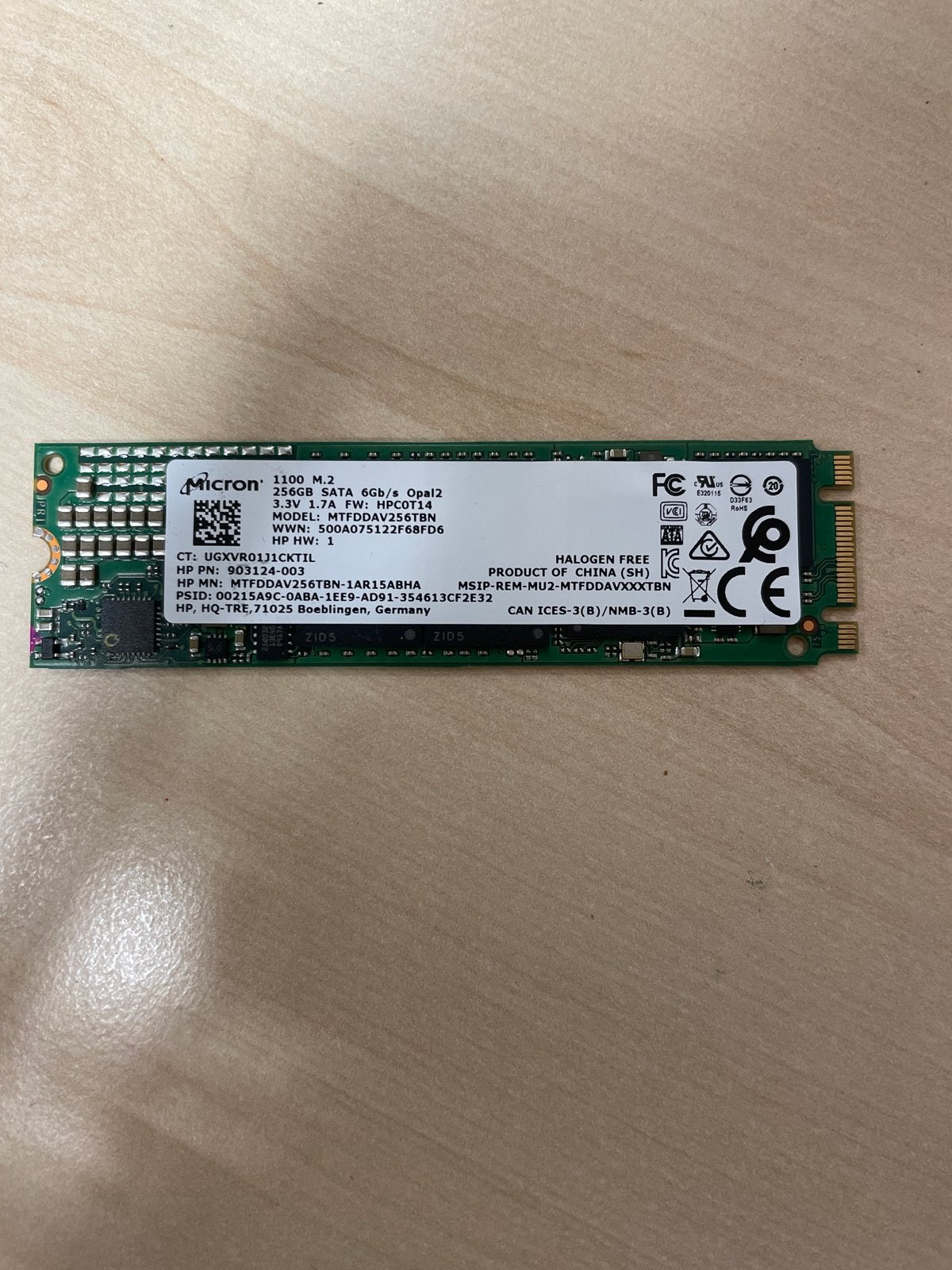 Micron 1100 M.2 256GB SATA SSD, Computers en Software, Intern, Verzenden, Server, Zo goed als nieuw
