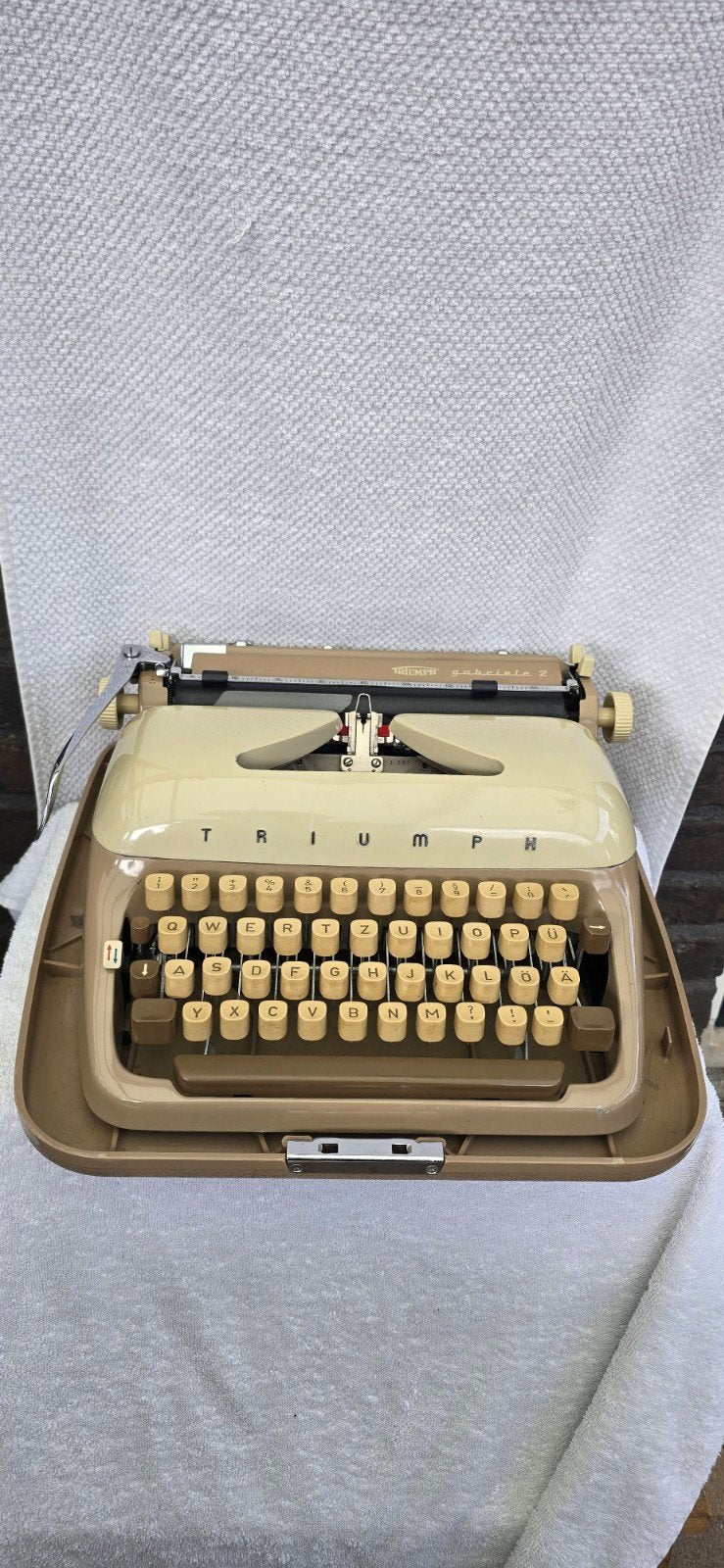 Mooie Vintage Typemachine Triumph Gabriele 2 met Koffer., Ophalen of Verzenden, Zo goed als nieuw