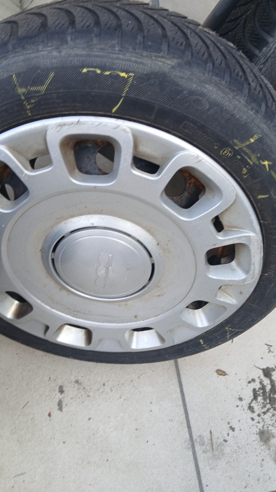 Winterbanden met velgen - Fiat 500, Auto diversen, Ophalen, Gebruikt