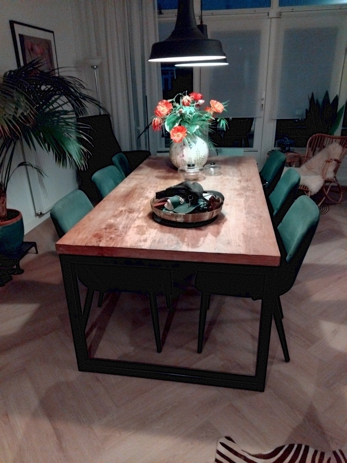 Robuuste eettafel met metalen onderstel, Gebruikt, 150 tot 200 cm, Industrieel, Robuust, Rechthoekig