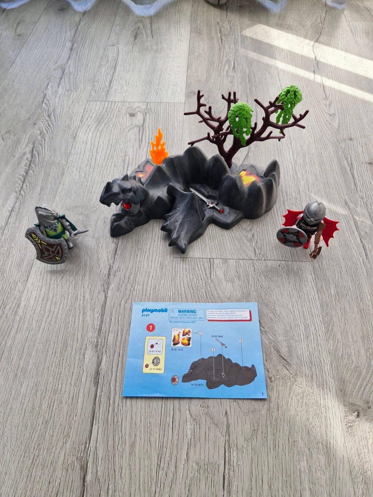 Playmobil Drakenrots met ridders, Kinderen en Baby's, Speelgoed | Playmobil, Ophalen of Verzenden, Zo goed als nieuw