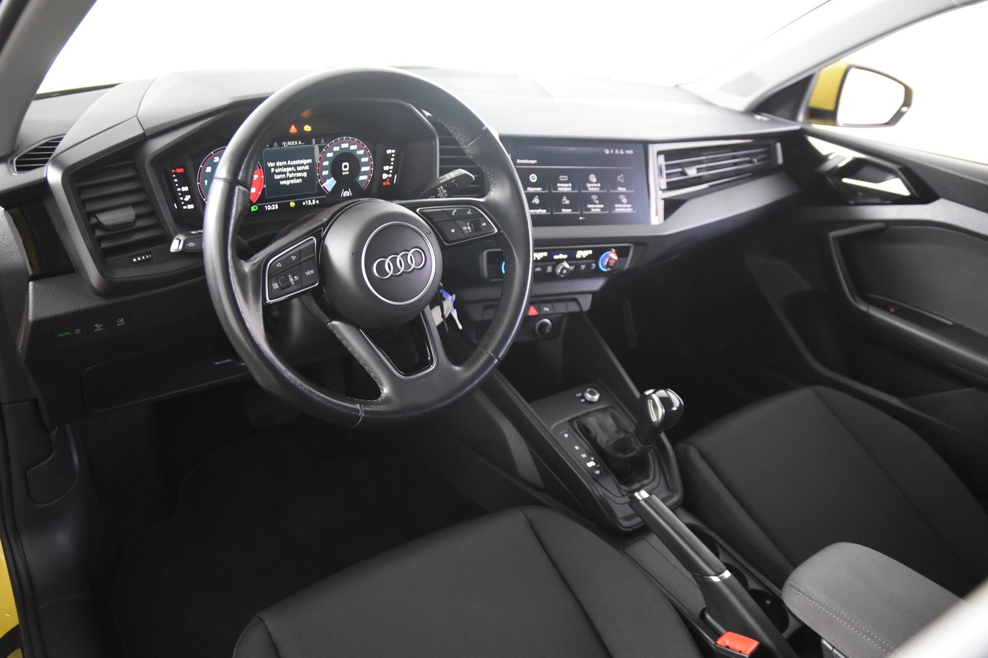 Audi A1 Sportback 25 TFSI edition *1ste Eigenaar*Navigatie*P, Auto's, Audi, Stof, Geel, Bedrijf, 3 cilinders