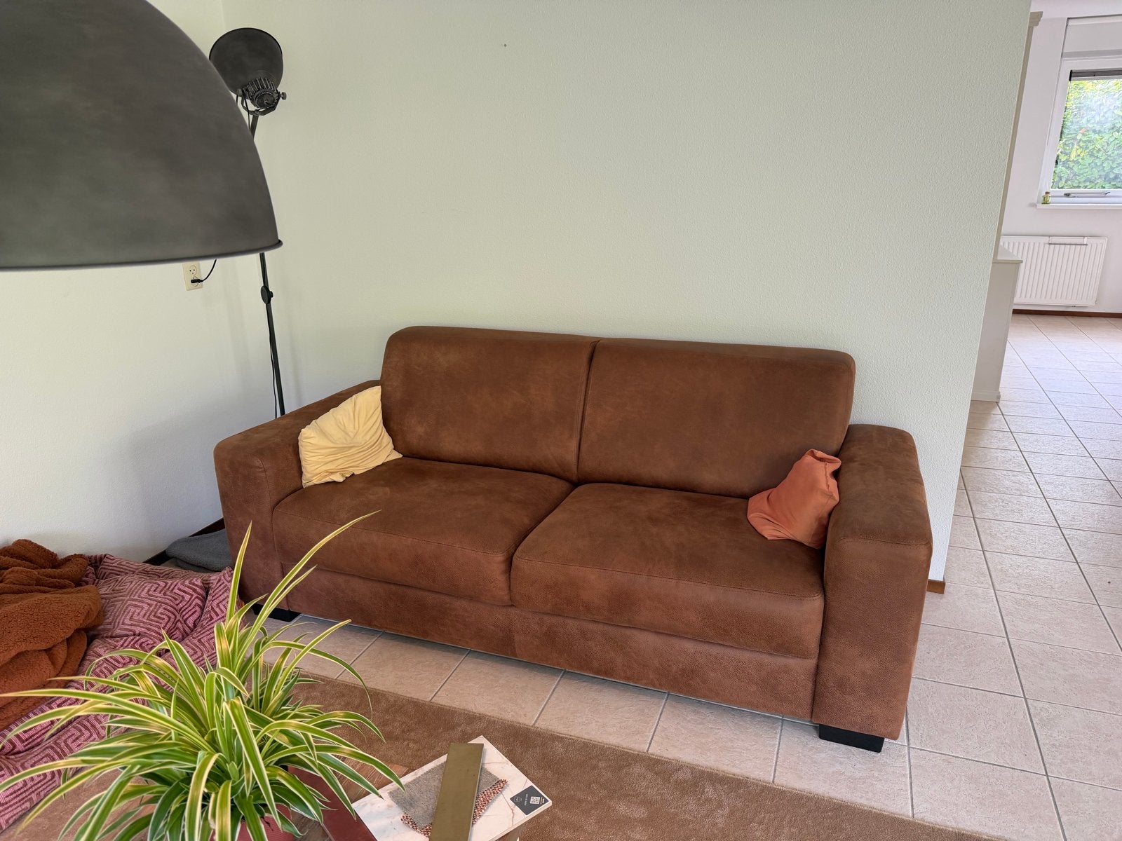 Comfortabele bruine tweezitsbank Gratis!, Ophalen, Gebruikt, 150 tot 200 cm, Tweepersoons