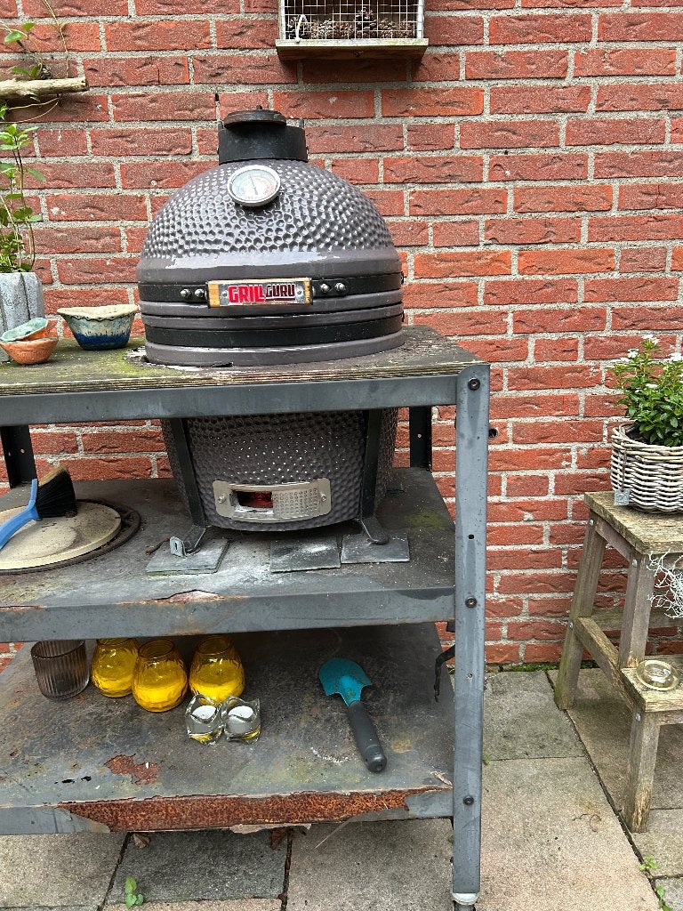 Kamado BBQ Grill Guru