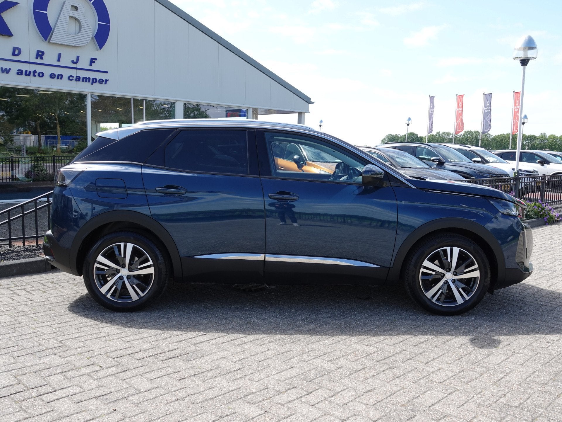 Peugeot 3008 1.2 PureTech 130PK Allure Pack AUTOM. | DB-RIEM, Gebruikt, 1199 cc, Blauw, Leder en Stof