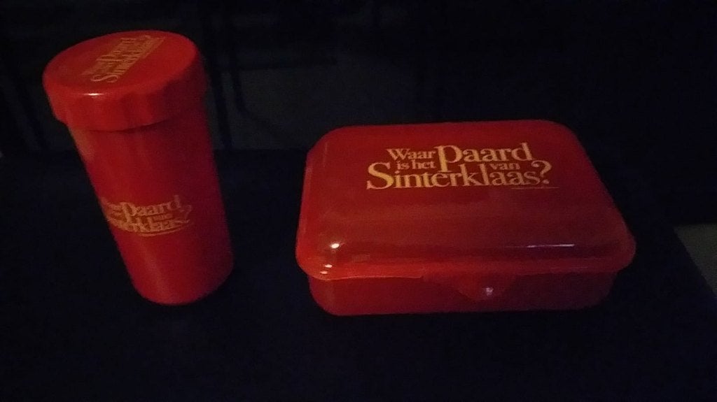 Broodtrommel en beker " Waar is het paard van sinterklaas?", Ophalen of Verzenden, Nieuw