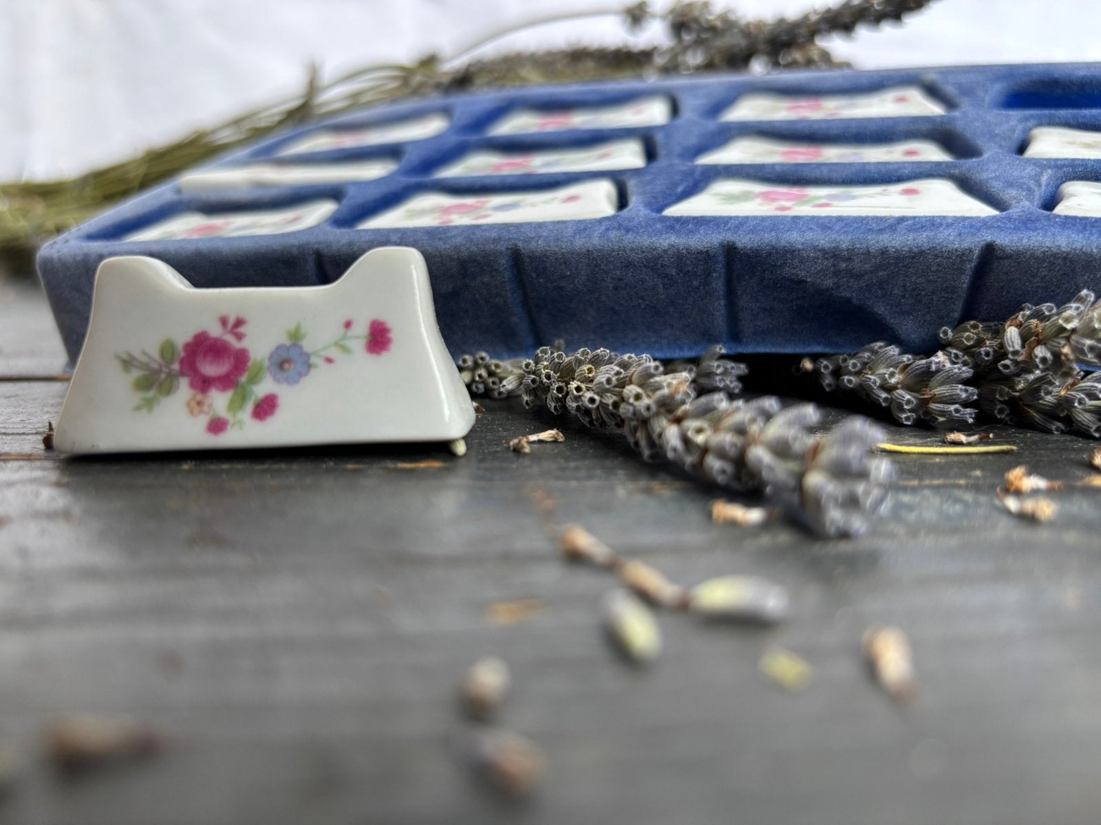 Porceleinen messenleggers uit Frankrijk, Ophalen of Verzenden