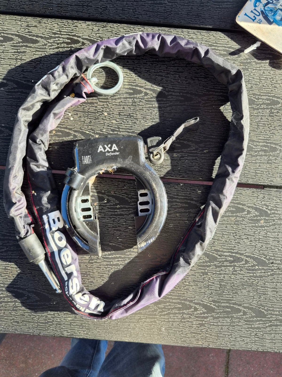 AXA Defender Ringslot met Kettingslot en sleutel, Fietsen en Brommers, Ophalen, Gebruikt, Ringslot