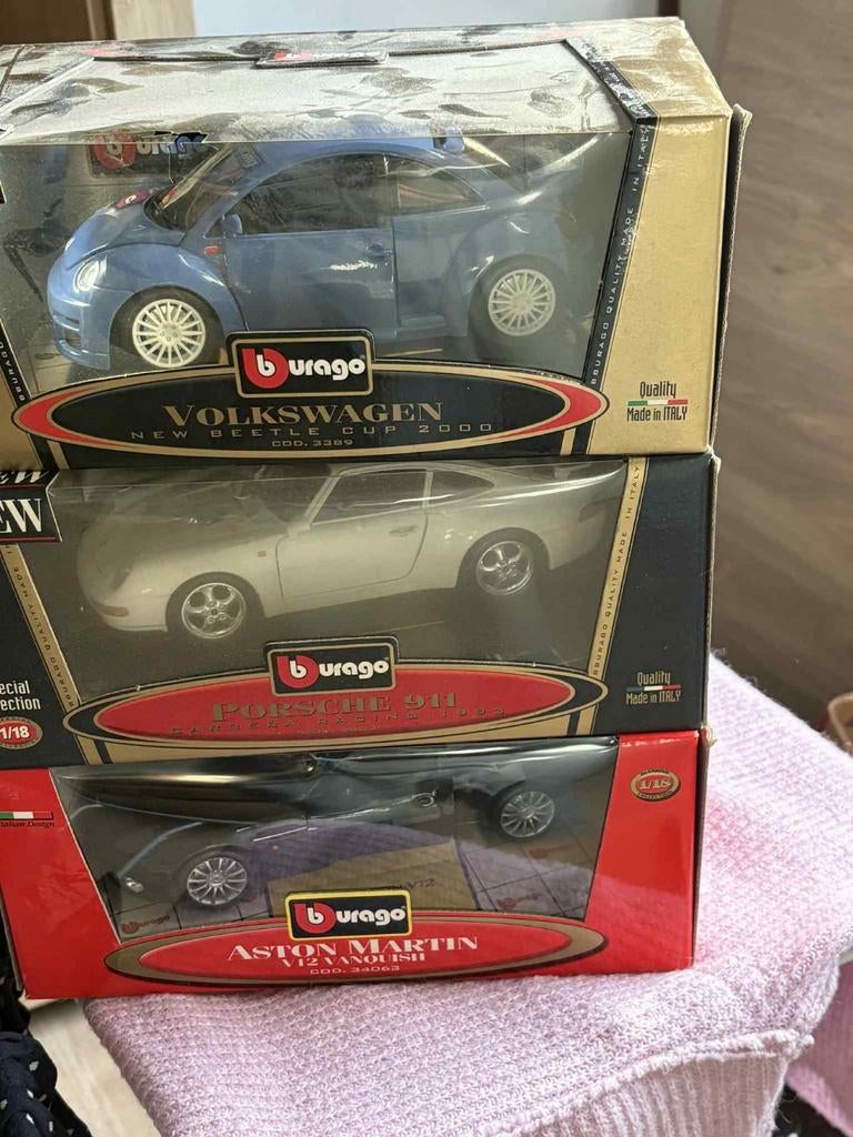 Burago Modelauto's: VW, Porsche, Aston Martin (Nieuw), Hobby en Vrije tijd, Modelauto's | 1:18, Ophalen of Verzenden