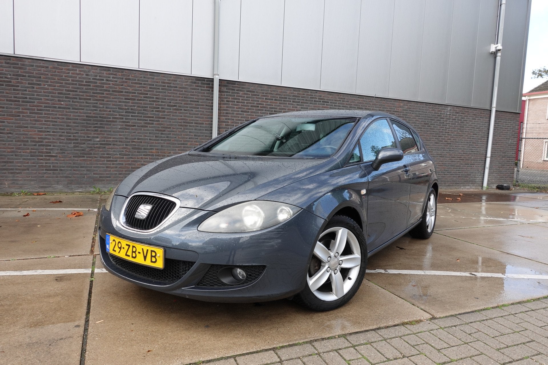 SEAT Leon 1.8 TFSI Sport-up | NIEUWE APK! | Trekhaak | NAP |, Auto's, Voorwielaandrijving, Gebruikt, 1295 kg, 4 cilinders