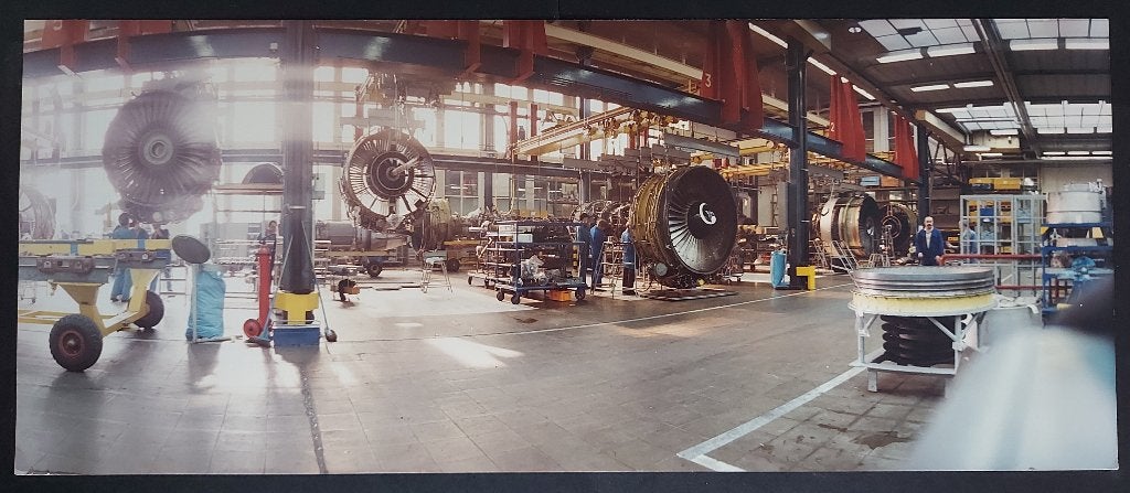 Foto van de bouw van vliegtuigmotoren (F906), Ophalen of Verzenden, Zo goed als nieuw, Kaart, Foto of Prent