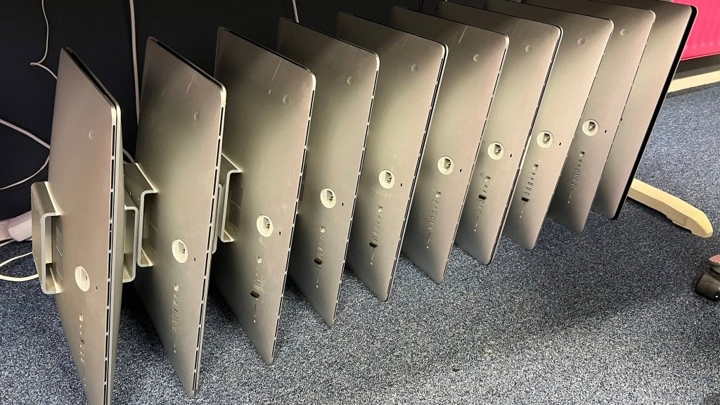 30x iMac 21,5-inch Mid 2014 met Apple Vesa Mount, Computers en Software, Ophalen, Gebruikt, 21,5-inch, 500 GB