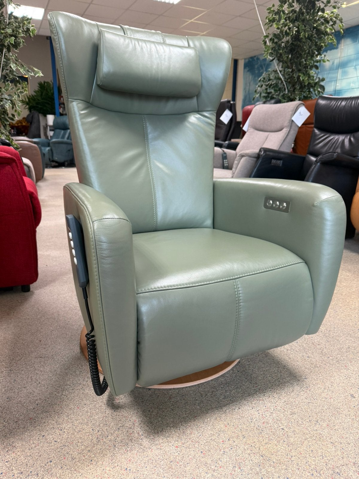 Luxe Prominent sta op stoel relax fauteuil gratis bezorgd, Ophalen of Verzenden, Zo goed als nieuw, Leer, Ruim 100 modellen in alle kleuren en maten