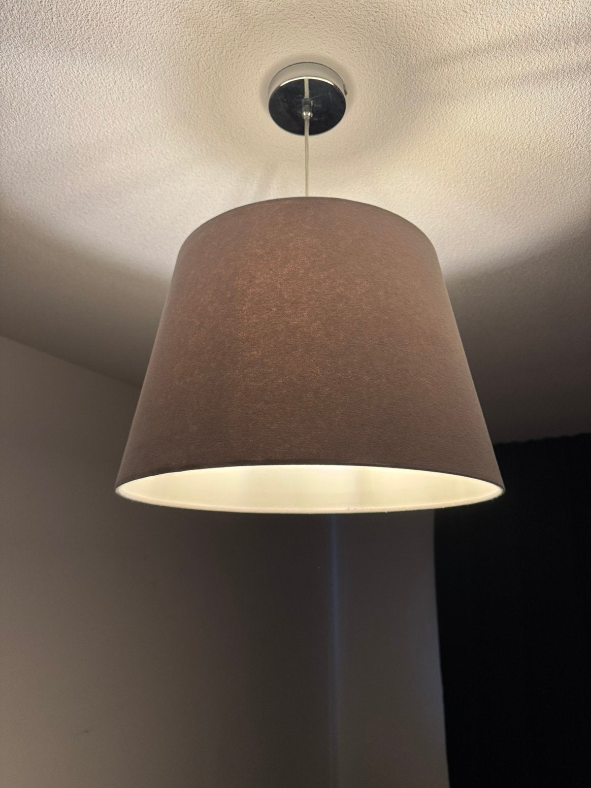 Mooie lamp in de kleur taupe, Ophalen, Zo goed als nieuw, Rond