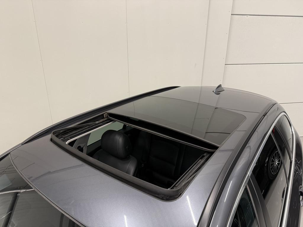 BMW 5 Serie Touring 520d High Exe PANO/LED/TREKHAAK/ZWART LE, Auto's, BMW, Achterwielaandrijving, Leder, Diesel, 165 pk