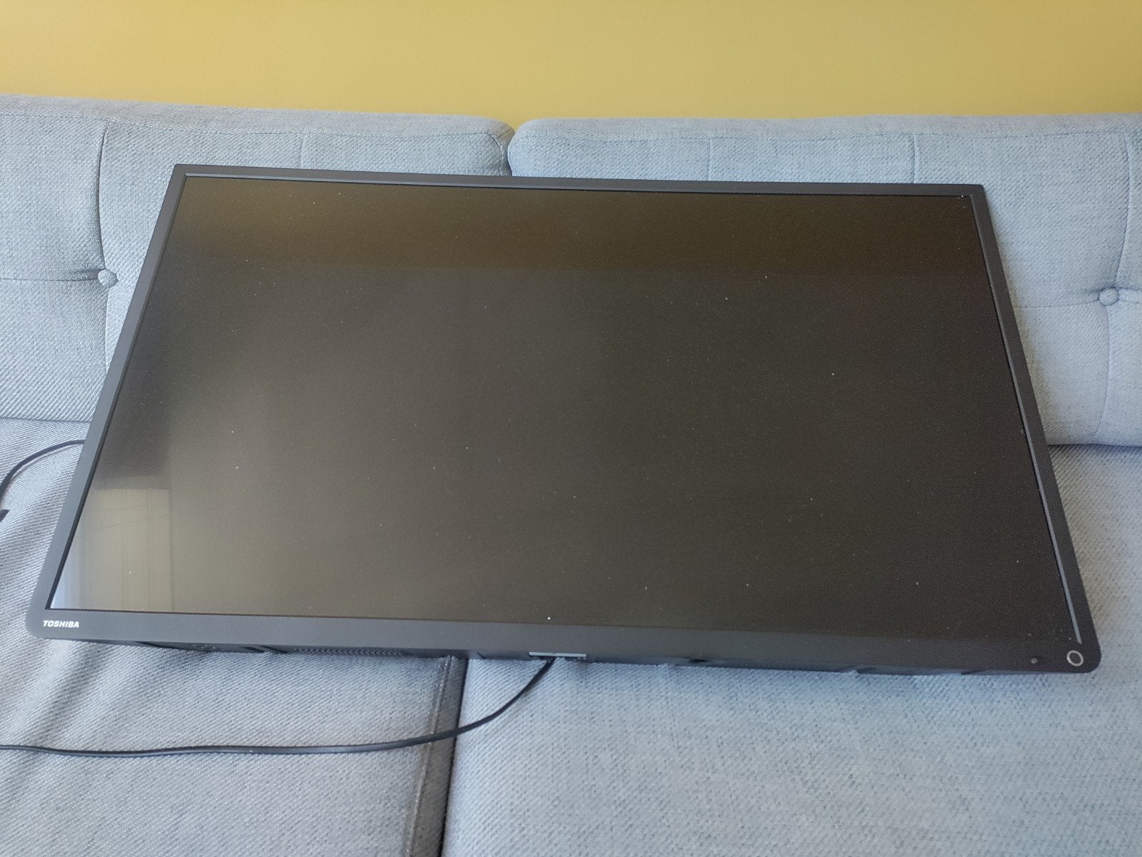 Toshiba TV 100 cm (diagonaal) incl. muurbeugel!, Audio, Tv en Foto, Televisies, Ophalen, 50 Hz, 100 cm of meer, Gebruikt