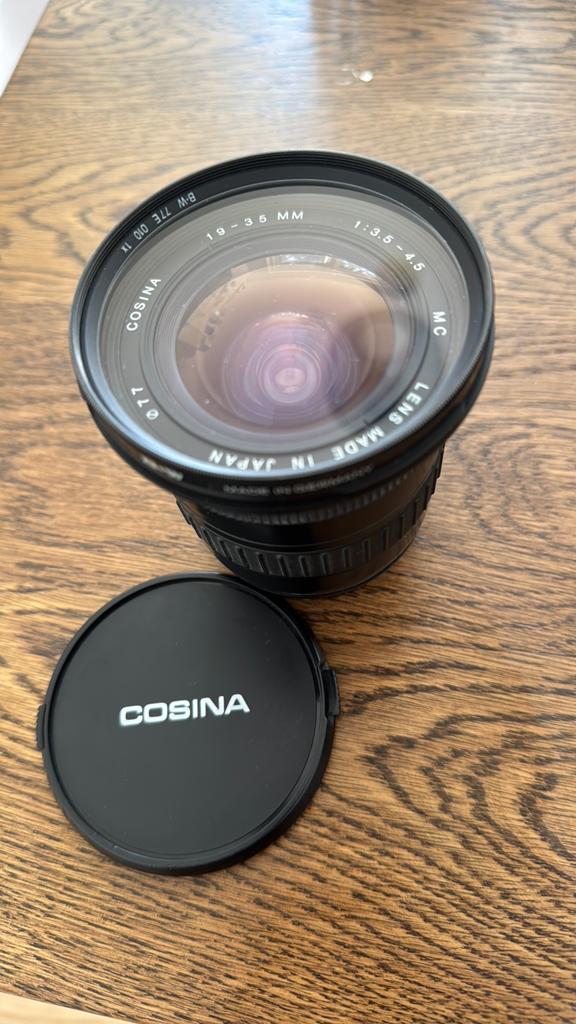 Cosina 19-35mm F/3.5-4.5 MC AF, Ophalen of Verzenden, Zo goed als nieuw, Groothoeklens