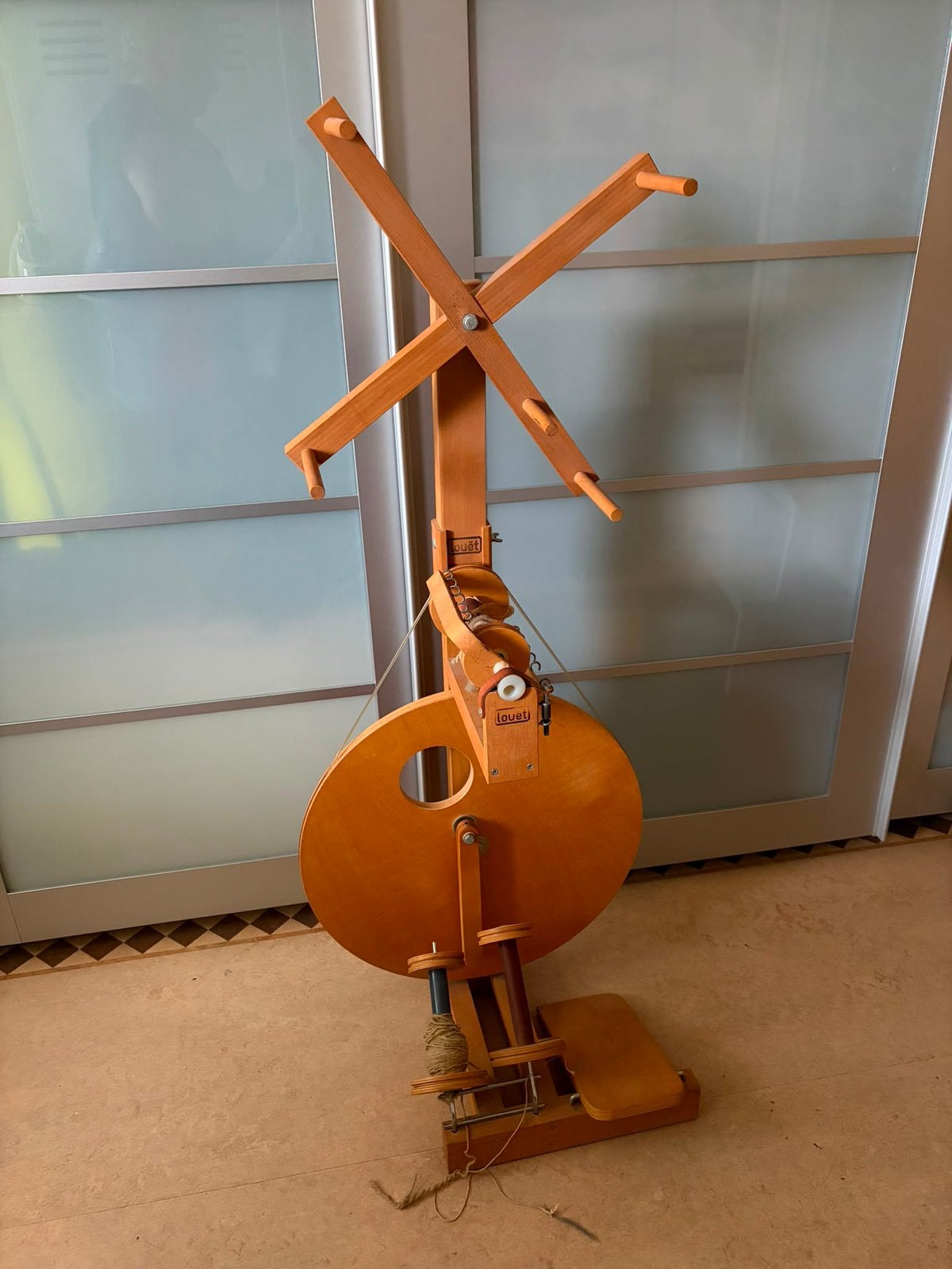 ️Louët S10 spinnewiel ️inclusief spoelen️, Hobby en Vrije tijd, Spinnewielen en Spinnen, Ophalen, Zo goed als nieuw, Spinnewiel