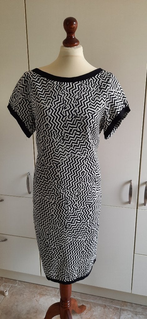 jurk zwart-wit, maat L. Moniek Miedema, Kleding | Dames, Maat 38/40 (M), Verzenden, Zwart, Zo goed als nieuw