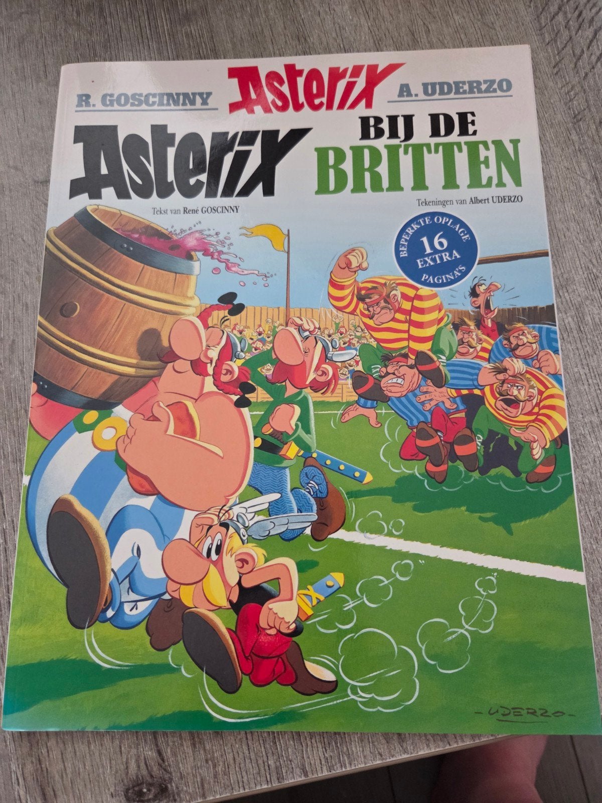 Asterix bij de Britten - Beperkte oplage met extra pagina's, Boeken, Ophalen of Verzenden