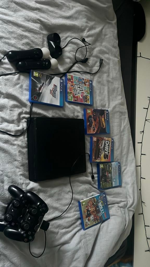 PlayStation 4 Slim + 2 Controllers + 6 Games + move set, Ophalen of Verzenden, Zo goed als nieuw