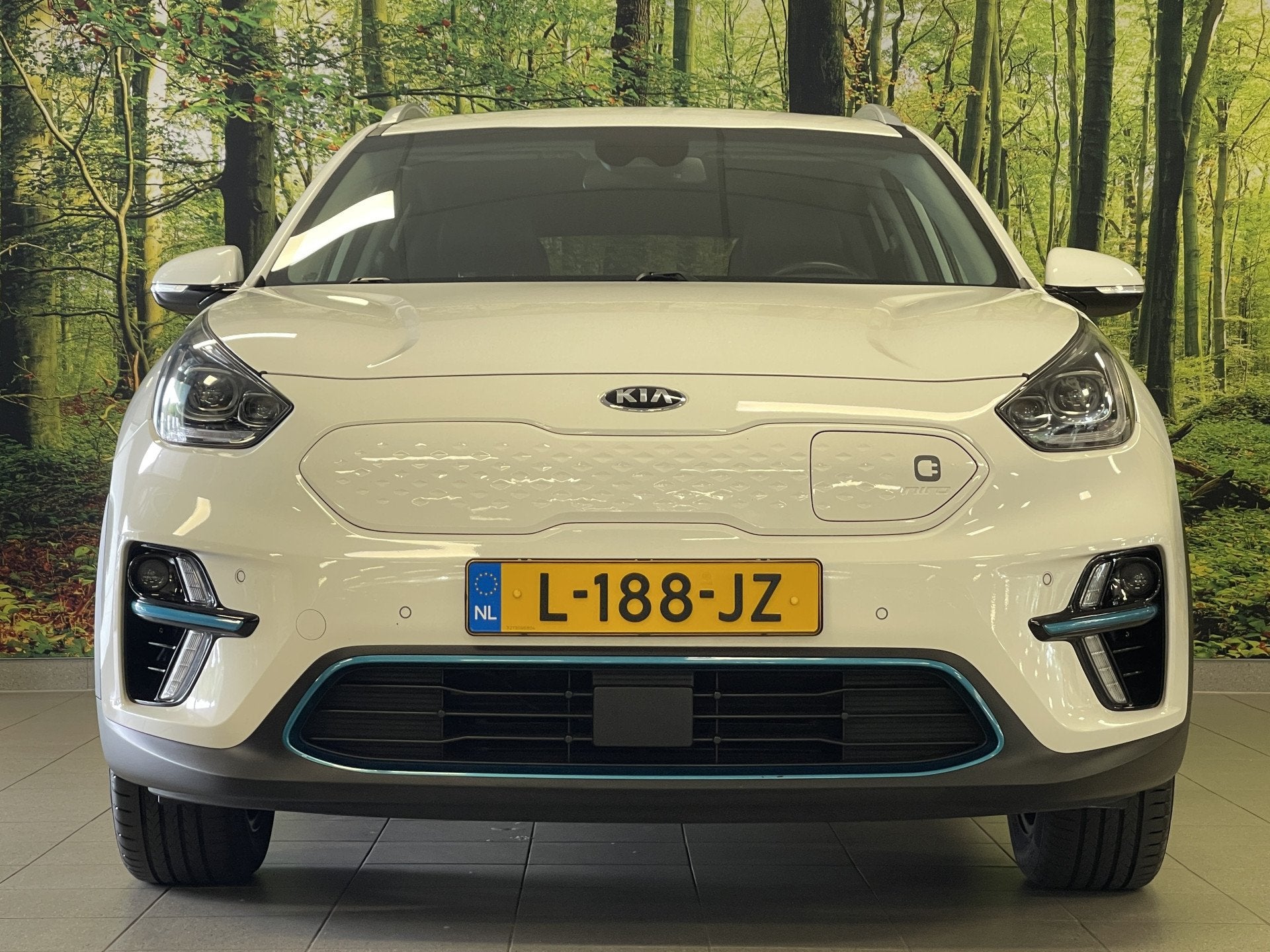 Kia e-Niro DynamicPlusLine 39 kWh | Apple carplay | Stuurwie, Dealer onderhouden, 136 pk, Gebruikt, Zwart
