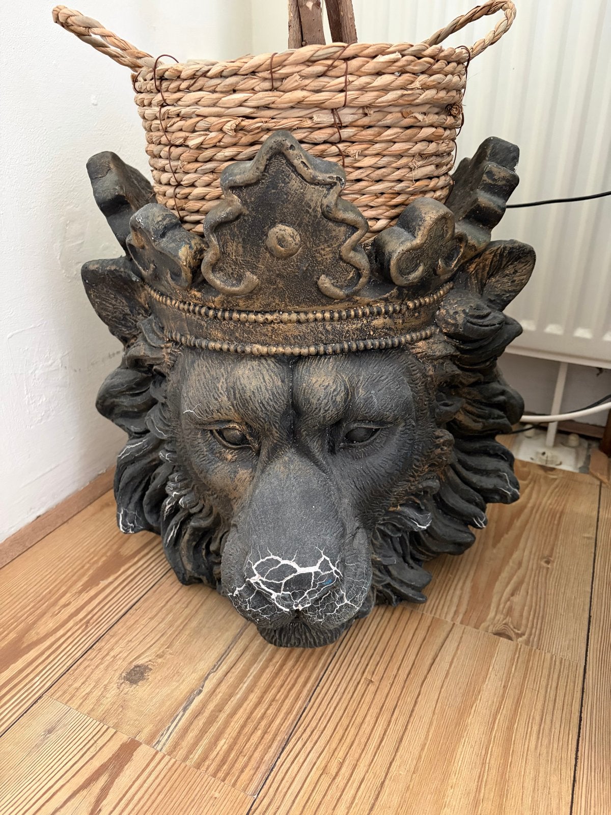 Decoratieve leeuwenkop plantenbak/standaard, Ophalen, Vintage, Steen/keramiek, Gebruikt