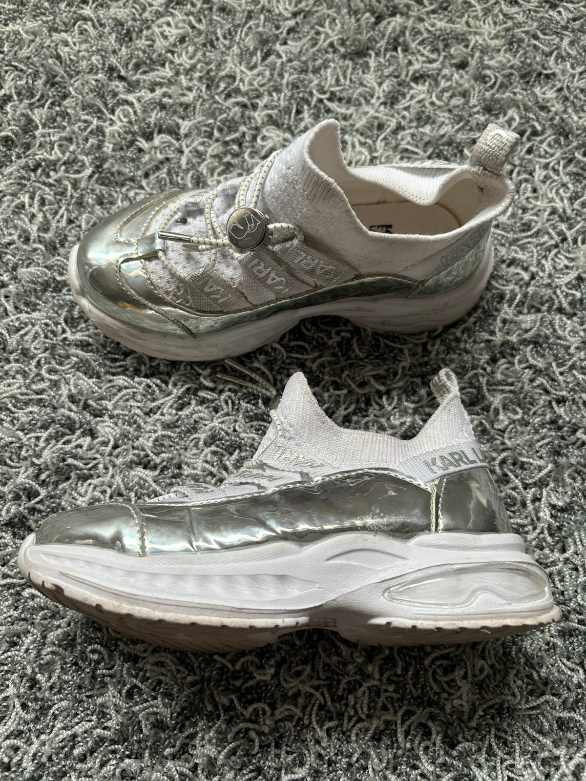 Karl lagerfeld instap gympen maat 27 zilverkleur, Meisje, Schoenen, Ophalen of Verzenden, Zo goed als nieuw