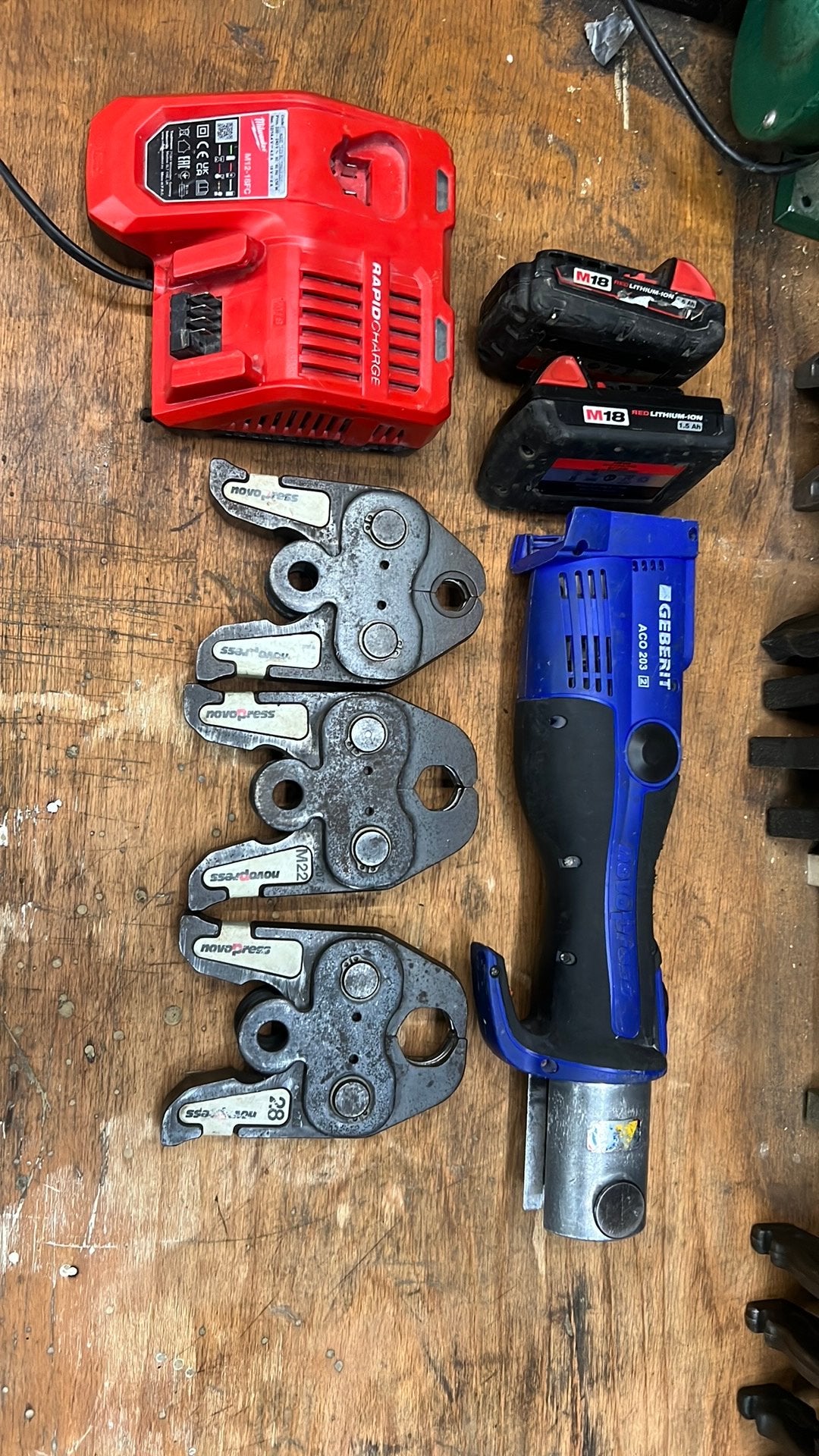 Perstang geberit Aco 203 inc persbekken