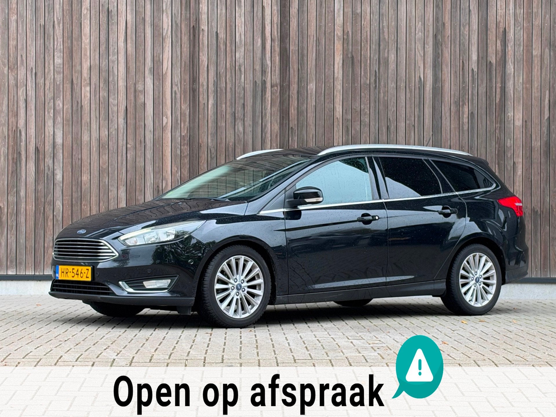 Ford Focus Wagon 1.5 TDCI Titanium Edition, Auto's, Stof, Gebruikt, 4 cilinders, Zwart