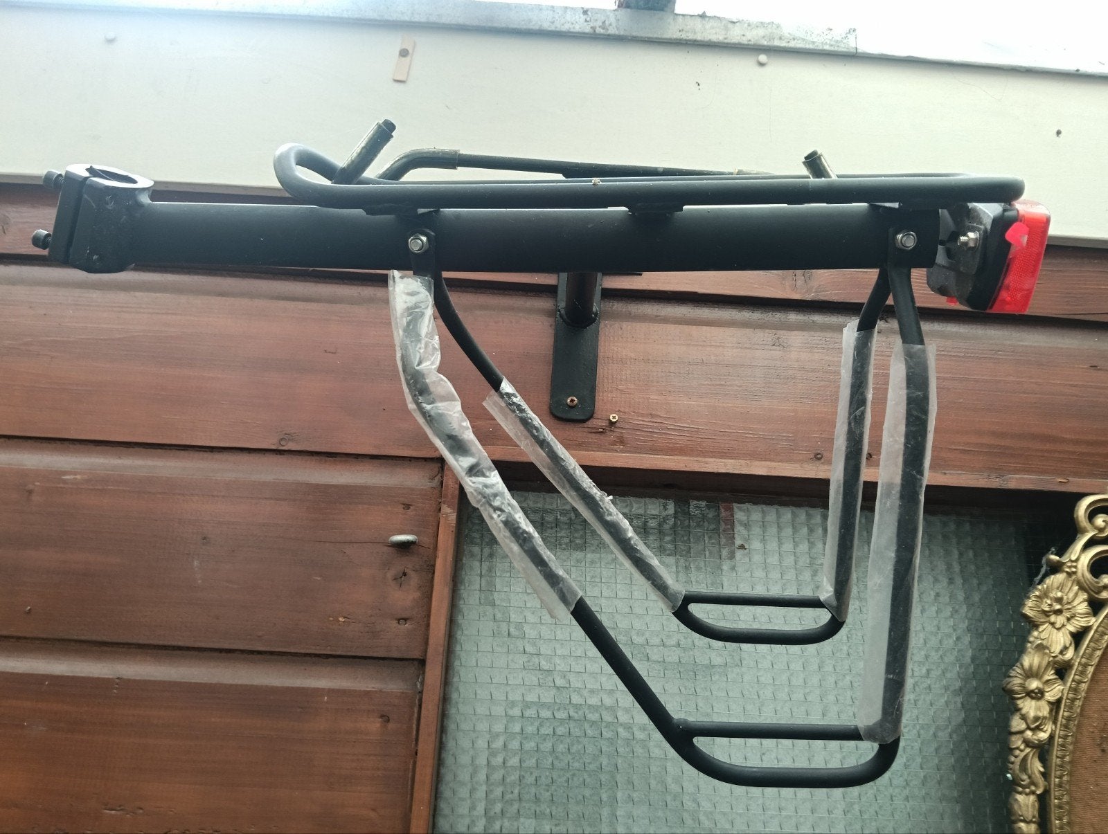 Achterdragerfiets. Inclusief verlichting, Ophalen, Nieuw