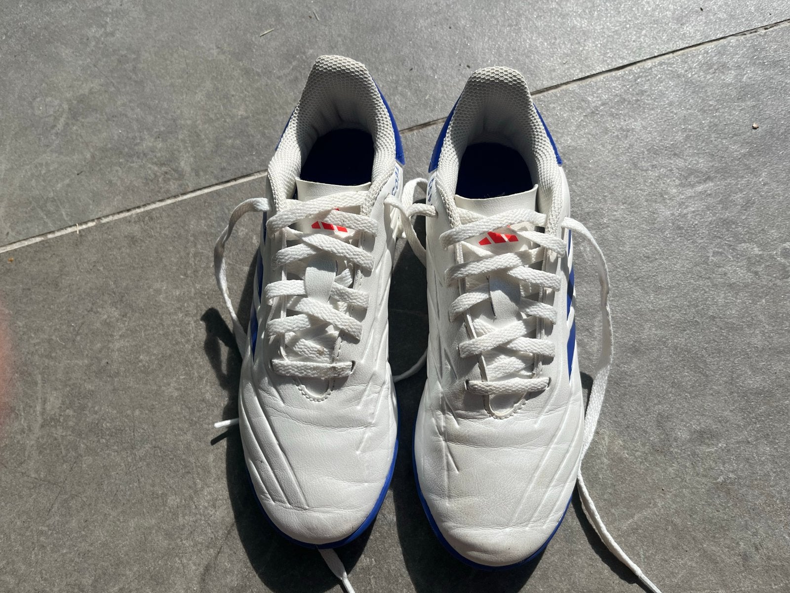 Adidas Copa Pure zaalschoenen - Maat 35, Ophalen of Verzenden, Zo goed als nieuw, Schoenen