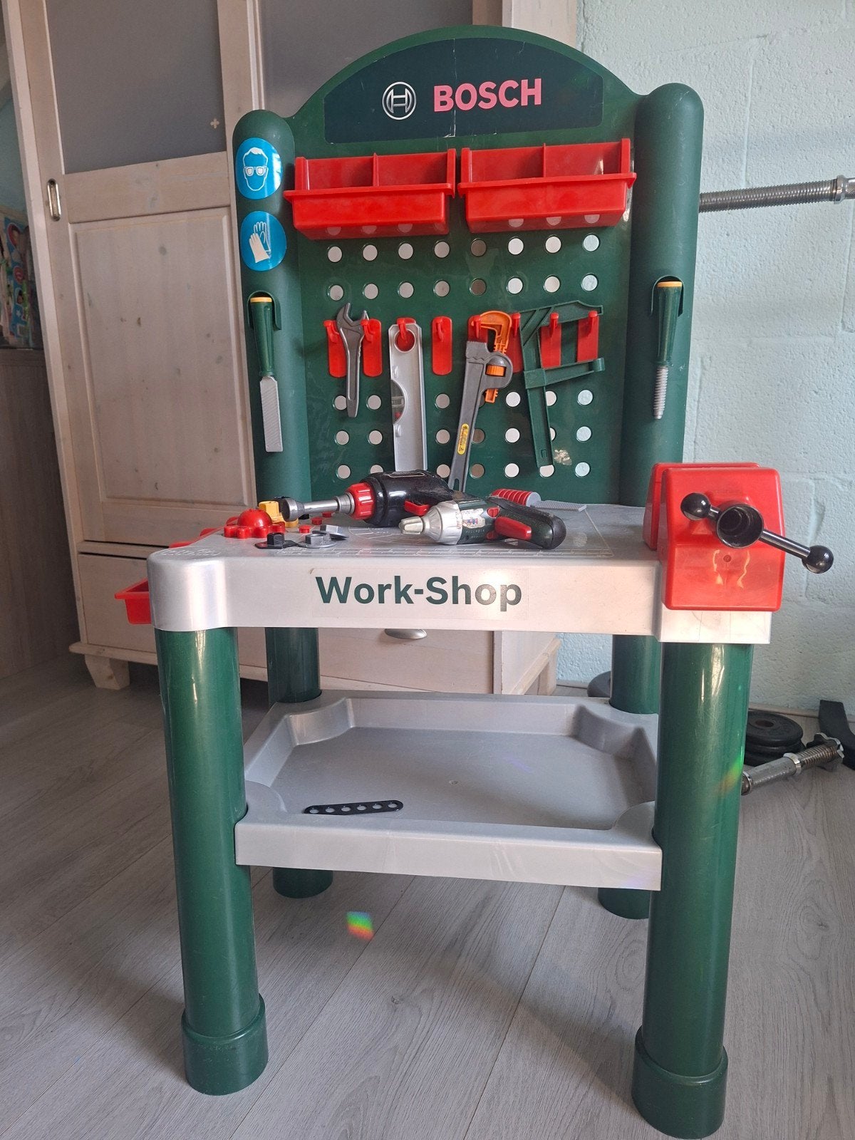 Bosch werkbank met gereedschap voor kinderen, Ophalen, Gebruikt, Knutselen