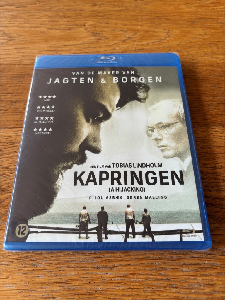Blu-ray Kapringen - NIEUW in Seal - NL-Uitgave, Cd's en Dvd's, Blu-ray, Nederlands, Film, Ophalen of Verzenden, Filmhuis