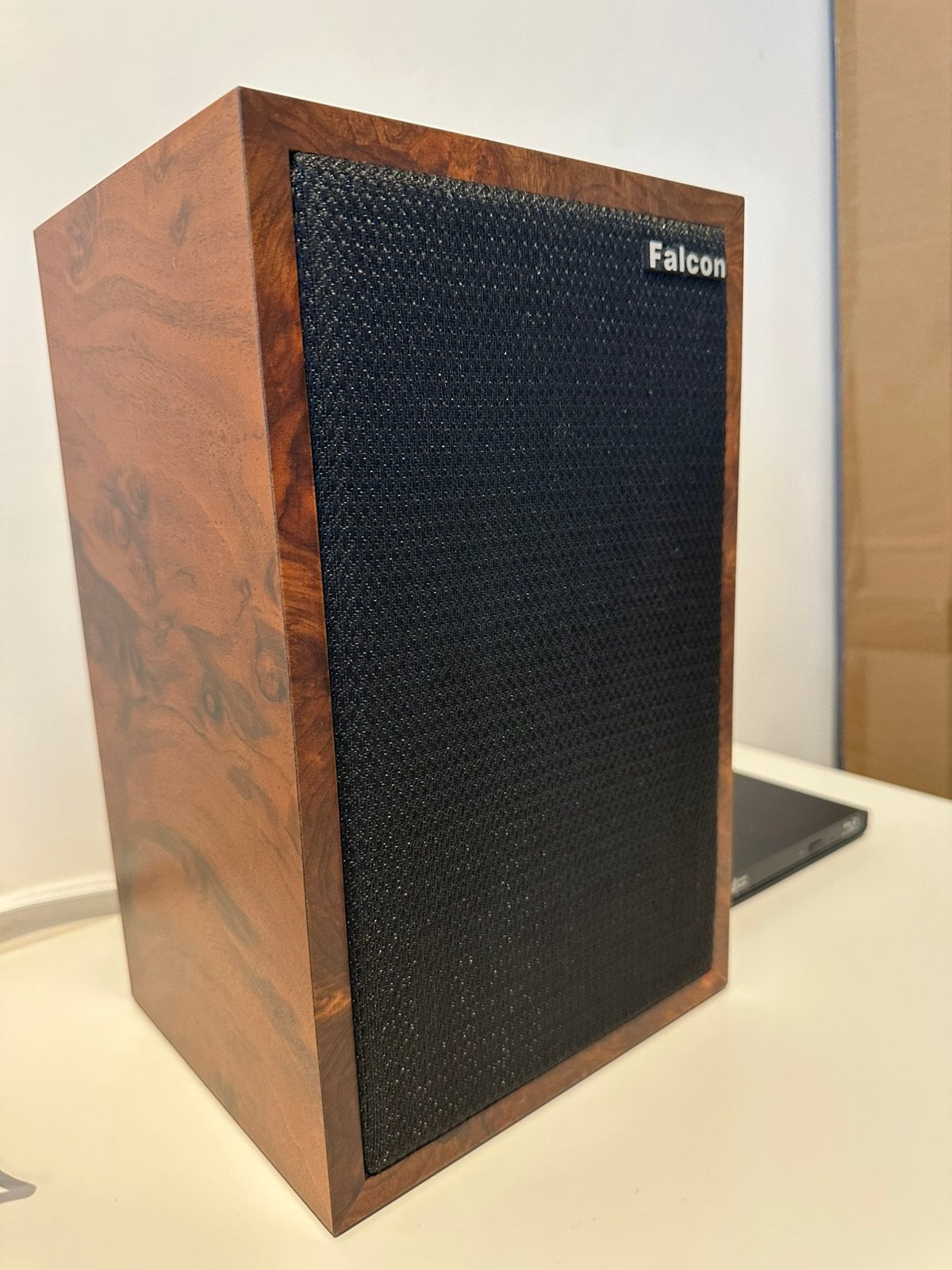 Falcon Acoustics LS3/5A Gold Badge Walnut Burr uitvoering, Audio, Tv en Foto, Luidsprekers, Ophalen of Verzenden, Zo goed als nieuw