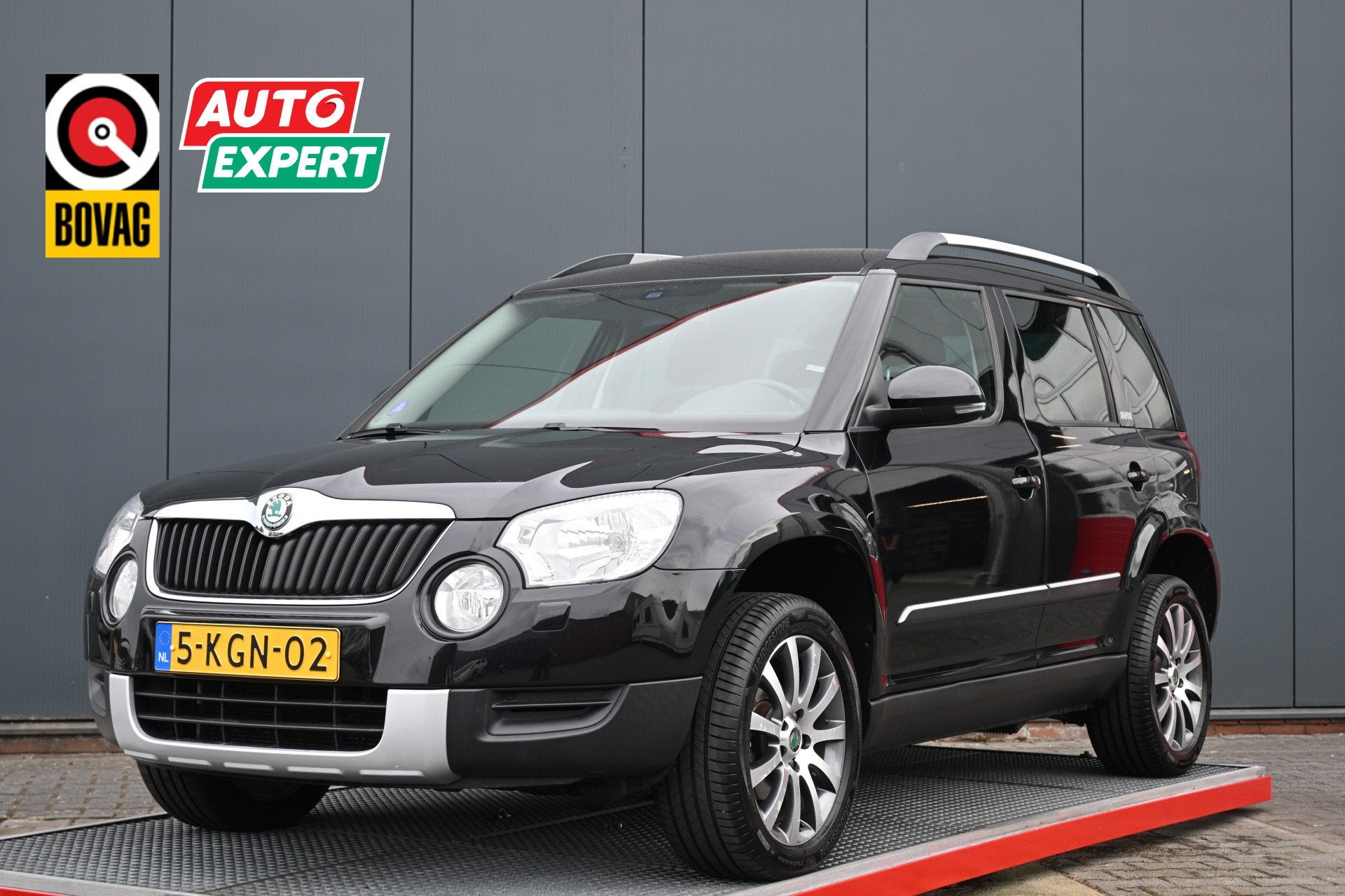 Skoda Yeti 1.2 TSI Adventure trekhaak (bj 2013), Auto's, Voorwielaandrijving, Euro 5, Stof, Gebruikt