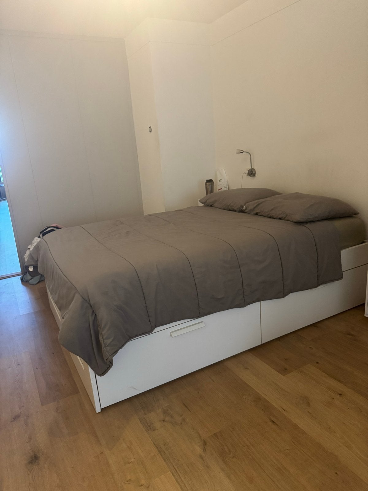 Gratis bedframe 140x200 met 4 opberglades, Ophalen of Verzenden, Zo goed als nieuw, Tweepersoons, 140 cm