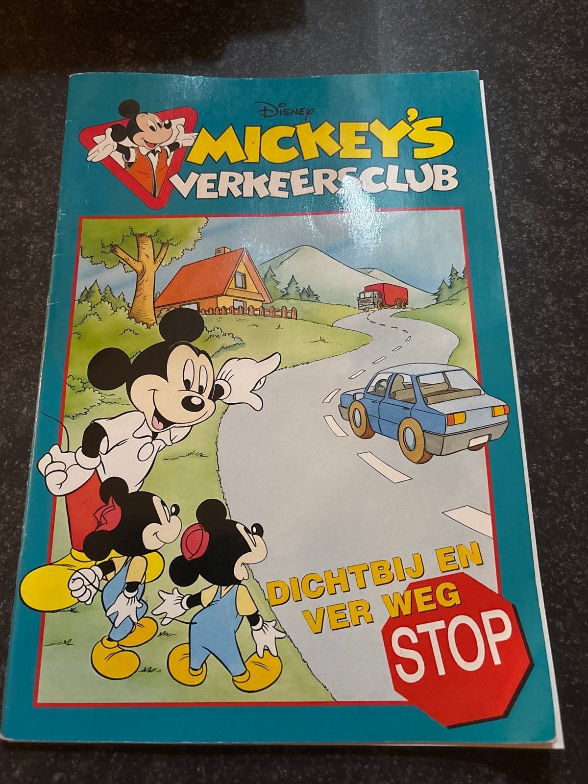 Mickey's Verkeersclub - Dichtbij en Ver Weg (Disney), Ophalen of Verzenden, Gelezen, Non-fictie