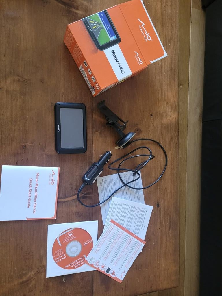 Mio Moov M410 GPS Navigatiesysteem - Compleet in Doos, Auto diversen, Autonavigatie, Gebruikt, Ophalen of Verzenden