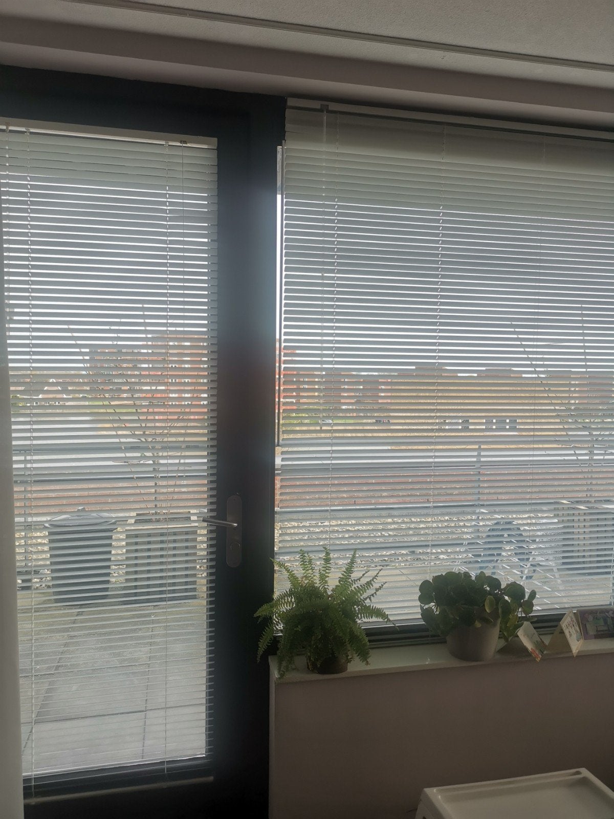 Witte jaloezieën in verschillende maten, Ophalen, Zo goed als nieuw, Zwart