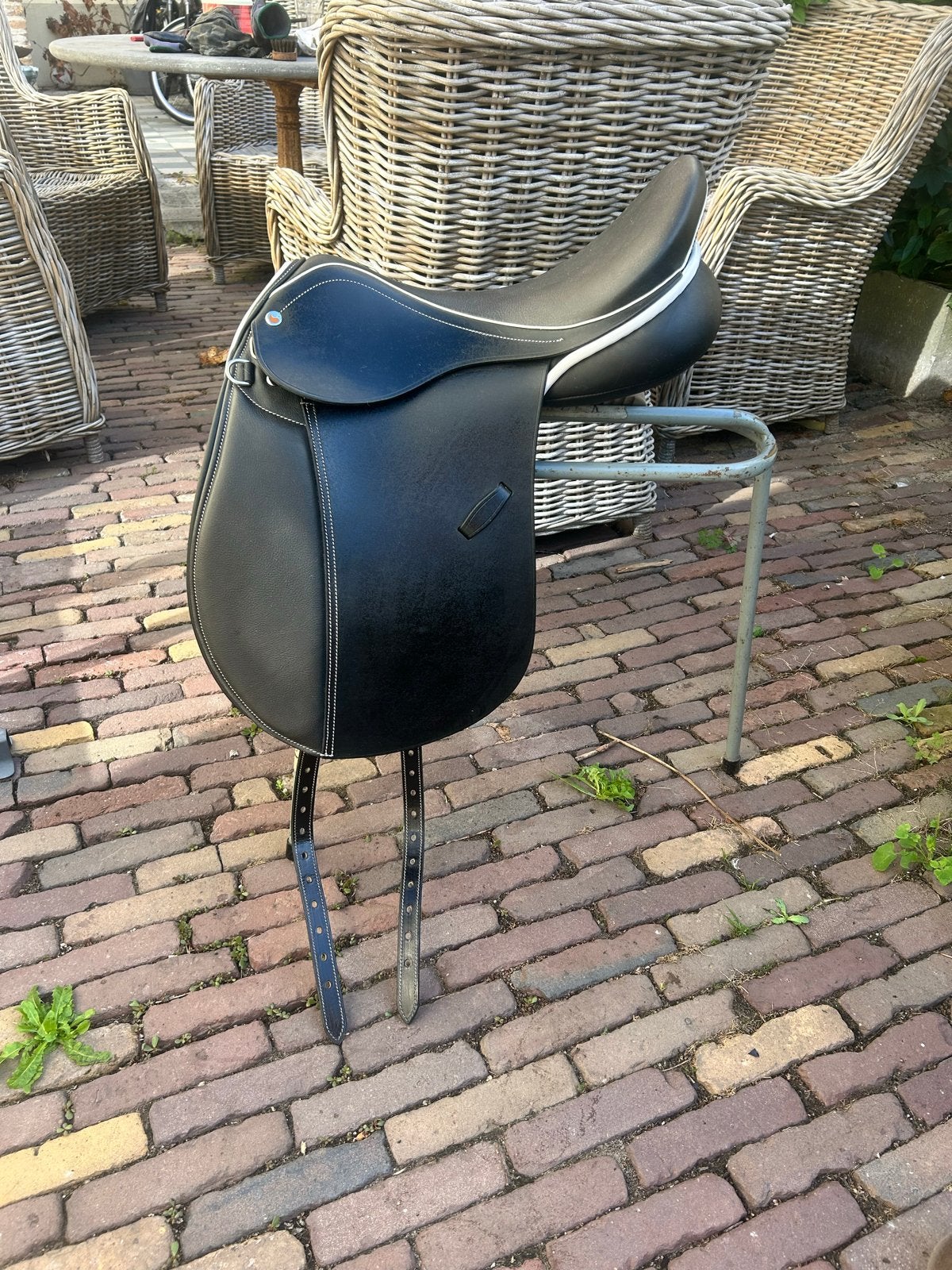 Nieuw dressuurzadel van Esta (ideal), Dieren en Toebehoren, Ophalen, Dressuur, Overige merken, Verstelbaar kopijzer