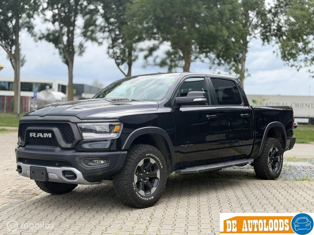 RAM 1500 Rebel 5.7 V8 HEMI | Pano | Luchtvering | 03-2020, Auto's, Dodge, Automaat, 5654 cc, Zwart, Leder