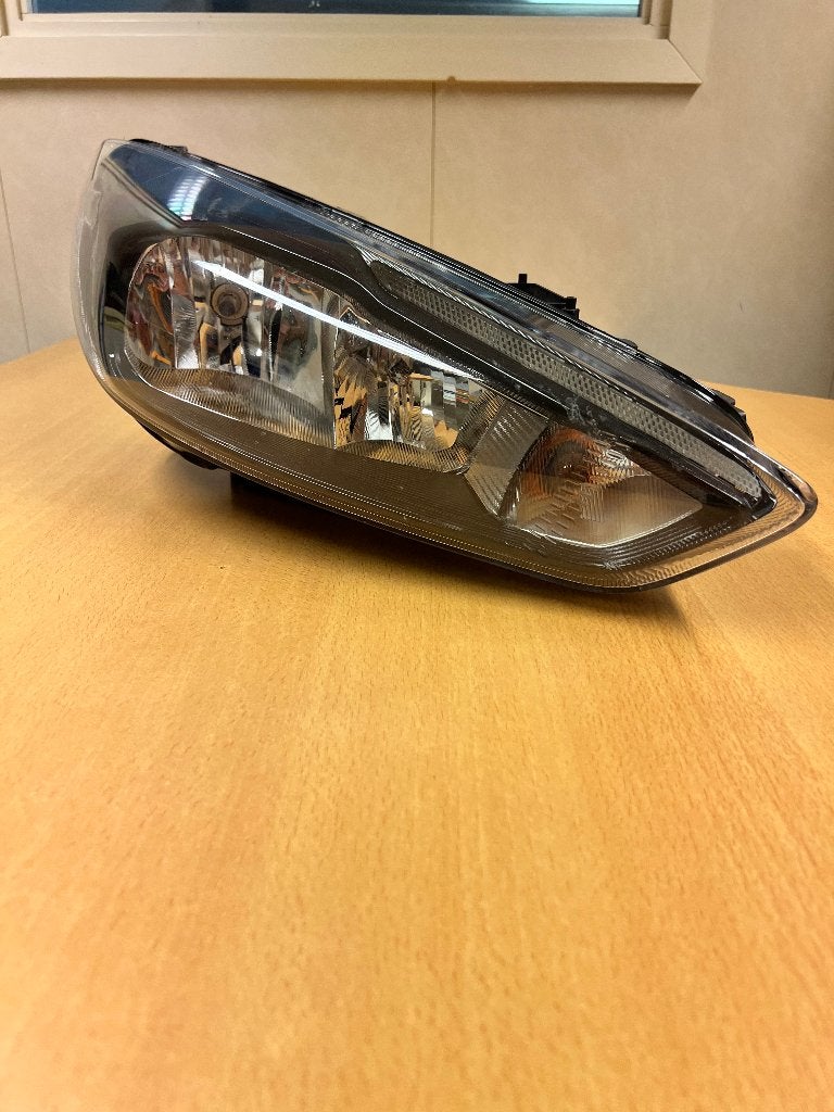 Originele Ford Focus MK3 facelift koplamp rechts – halogeen, Auto-onderdelen, Ophalen of Verzenden, Gebruikt, Ford
