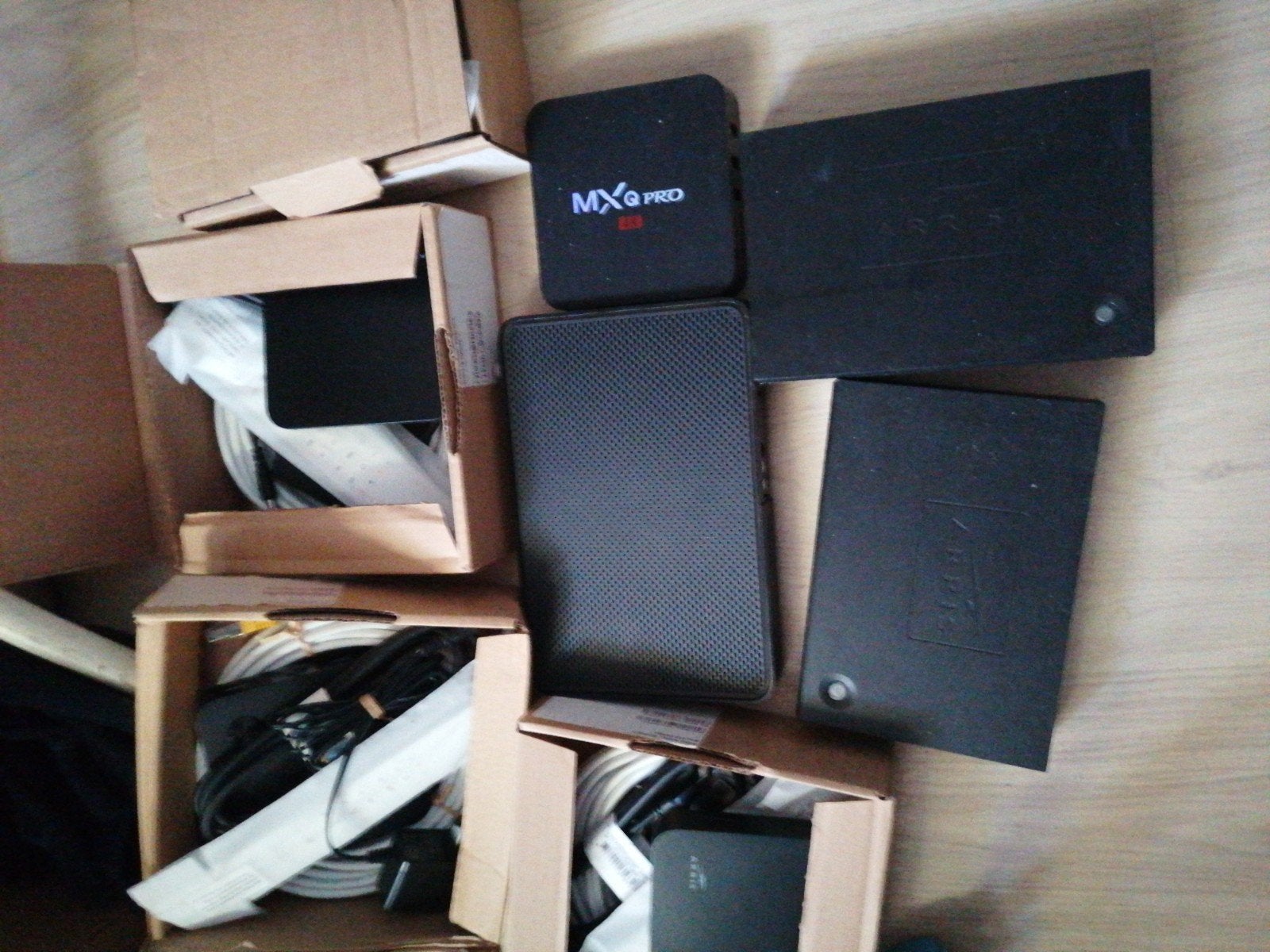 Diverse routers en modems - Arris, MXQ Pro, Ophalen of Verzenden, Gebruikt, Router met modem, Arris, MXQ Pro