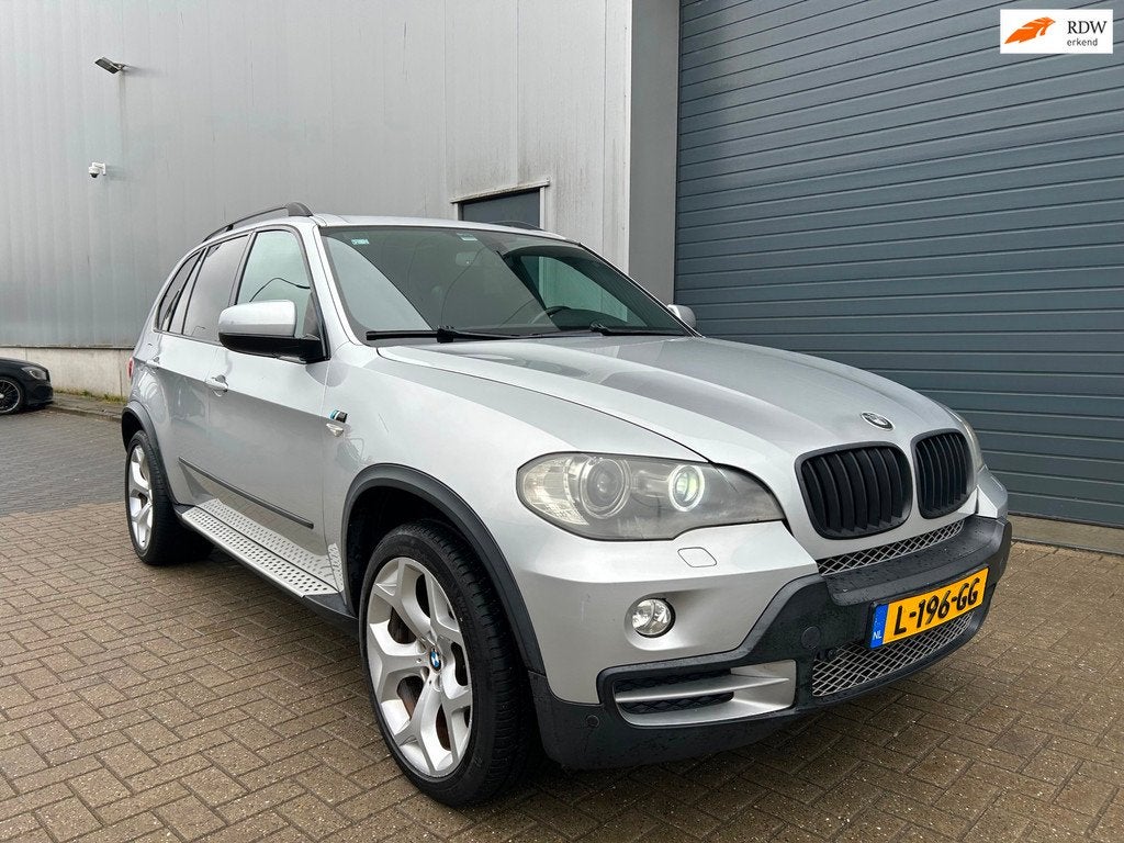 BMW X5 xDrive48i High EXE AUT PANO LEDER HUD, Gebruikt, 138 €/maand, 4799 cc, 2145 kg